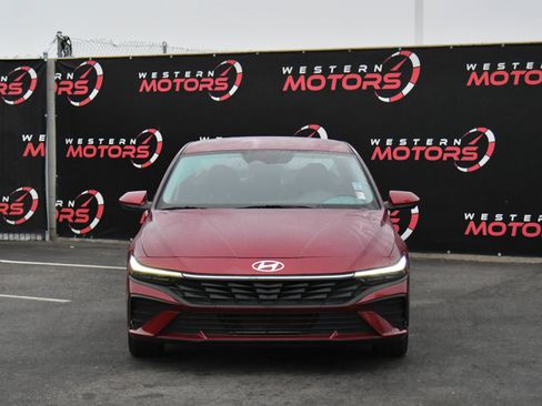 Used 2024 Hyundai Elantra SEL image 2