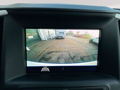 Used 2020 GMC Terrain SLE FWD image 18