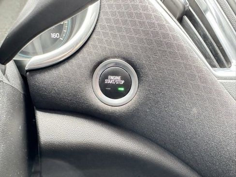 Used 2017 Chevrolet Malibu LT w/ Driver Confidence Package image 26