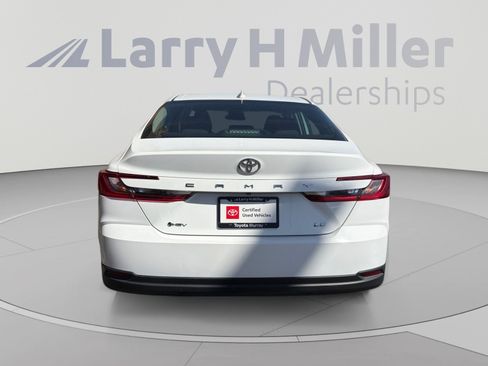 Used 2025 Toyota Camry LE FWD image 4