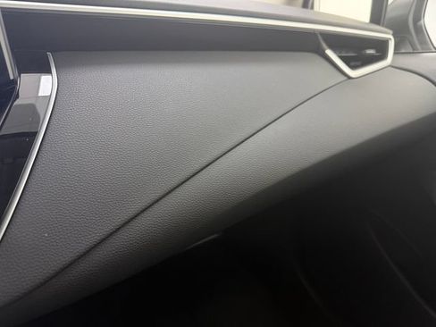 Used 2024 Toyota Corolla LE FWD image 23