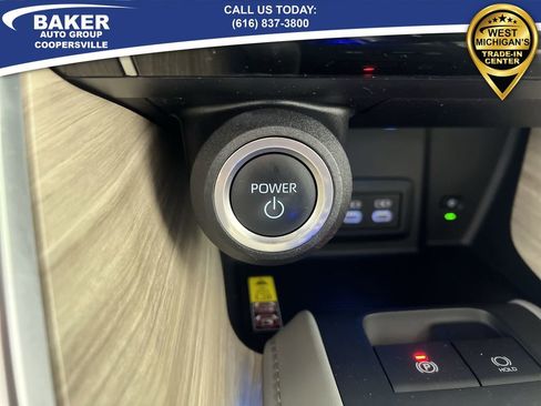 Used 2024 Toyota Venza Limited image 17