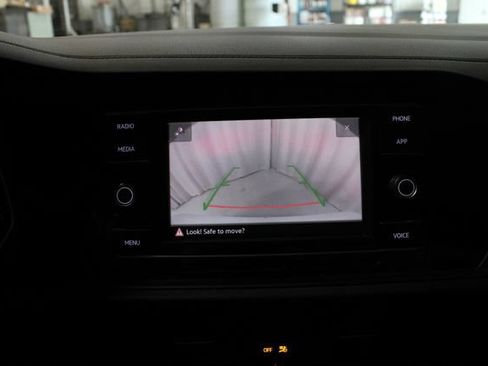 Used 2022 Volkswagen Jetta SE FWD image 4