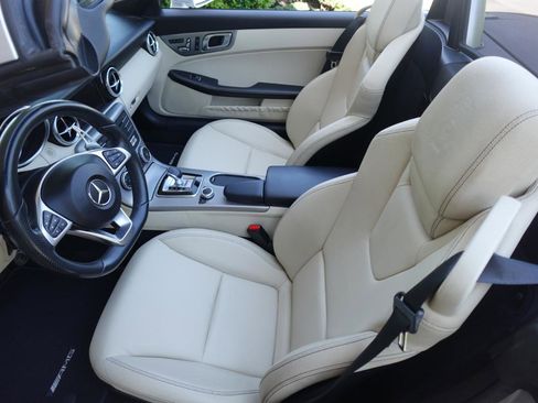 Used 2017 Mercedes-Benz SLC 300 image 15