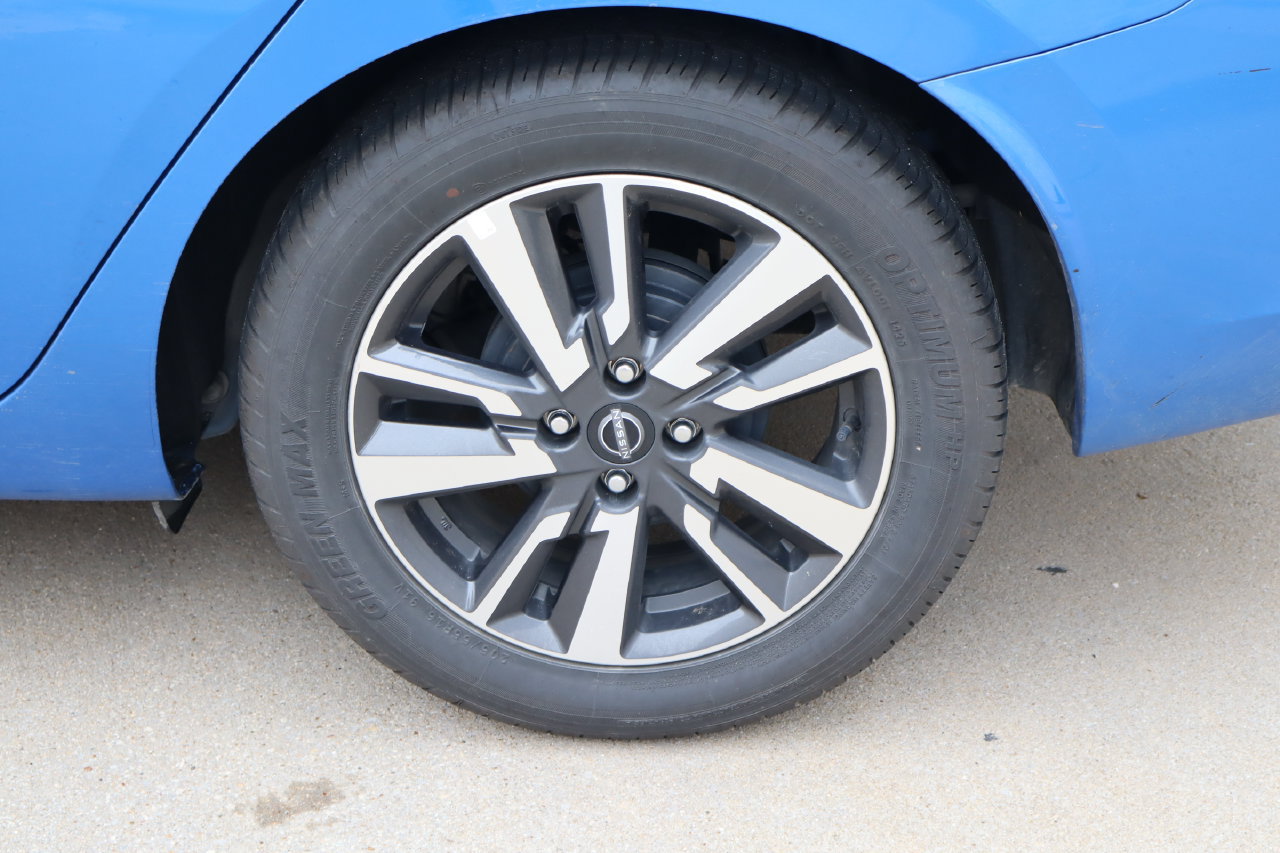Used 2024 Nissan Versa SV FWD image 26