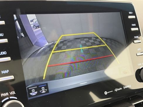 Used 2019 Toyota Avalon XSE image 20