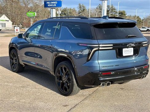 Used 2025 Chevrolet Traverse RS w/ LPO, Floor Liner Package image 5