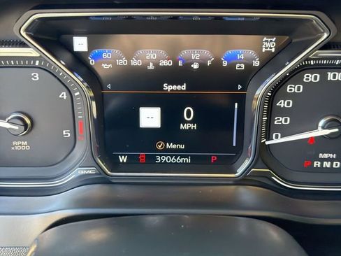 Used 2022 GMC Sierra 3500 Denali image 12