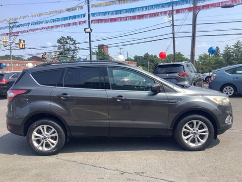 Used 2018 Ford Escape SEL AWD/4WD image 9