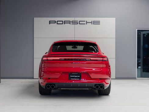 Certified 2026 Porsche Cayenne Coupe AWD/4WD image 6