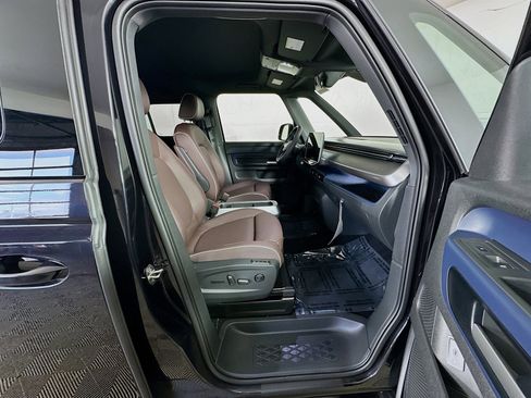 New 2025 Volkswagen ID. Buzz Pro S image 28
