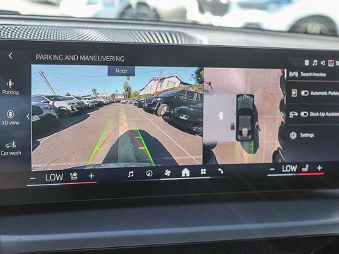 Used 2025 BMW 230i Coupe w/ Premium Package image 22