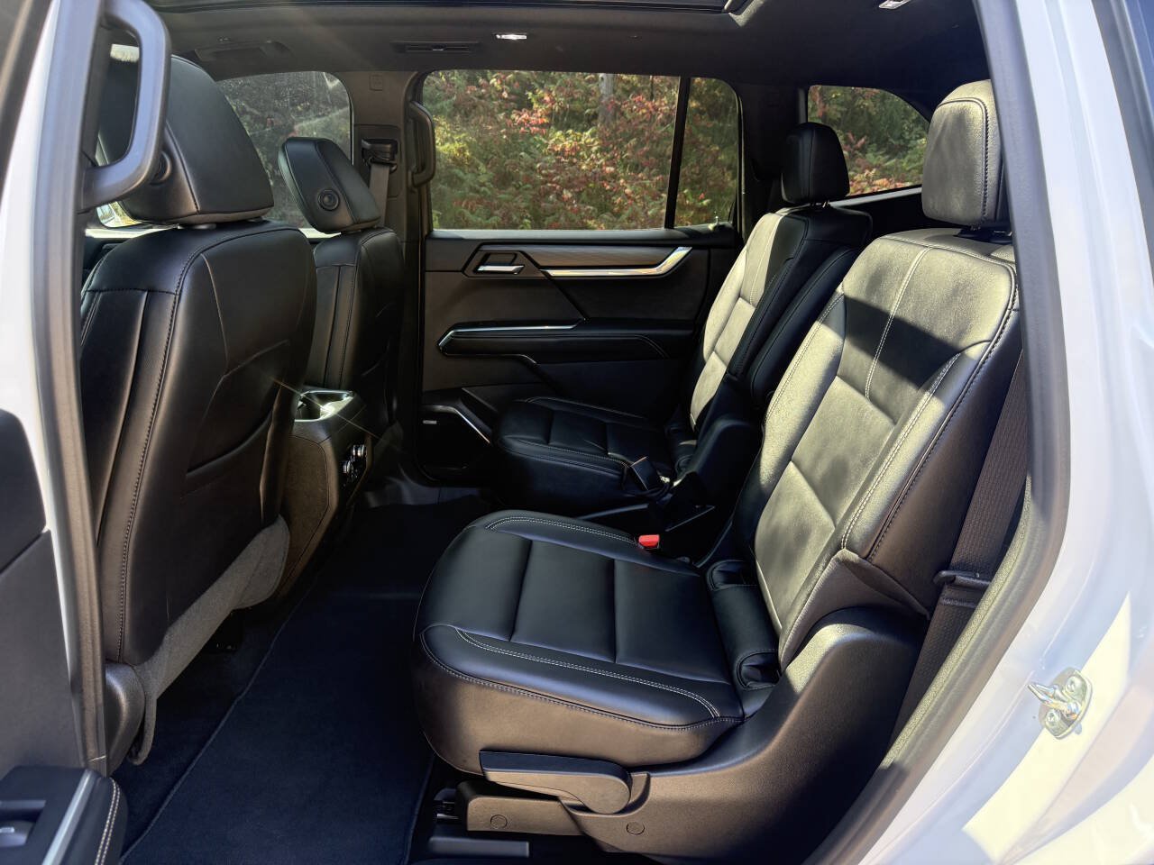 Used 2026 GMC Acadia Elevation w/ Elevation Premium Package AWD/4WD image 10
