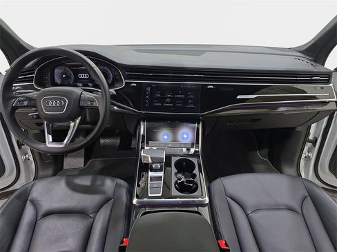 Certified 2025 Audi Q7 2.0T Premium Plus w/ Premium Plus Package image 10