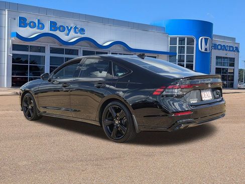 Used 2025 Honda Accord Sport image 7