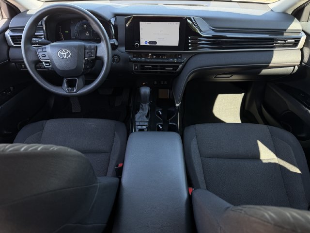 Used 2025 Toyota Camry LE FWD image 10