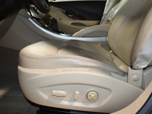 Used 2010 Buick LaCrosse CXL w/ Luxury Package FWD image 23