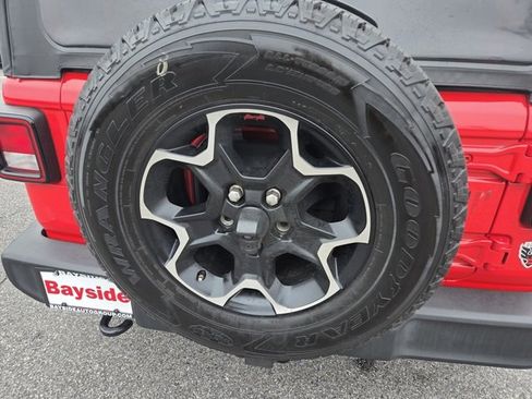 Used 2021 Jeep Wrangler Sport S image 19