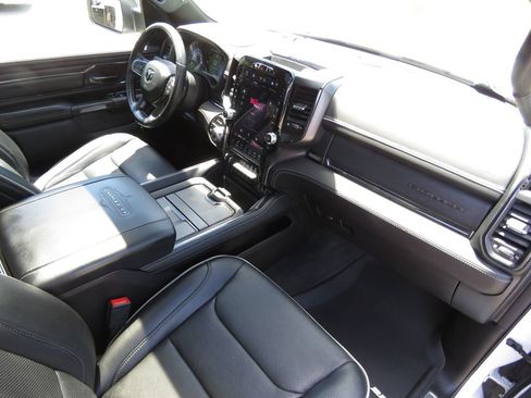 Used 2022 RAM 1500 Limited AWD/4WD image 14
