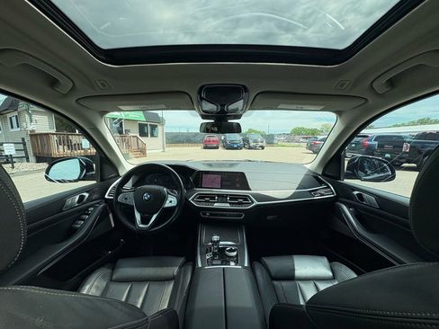 Used 2020 BMW X7 xDrive40i w/ Premium Package AWD/4WD image 11