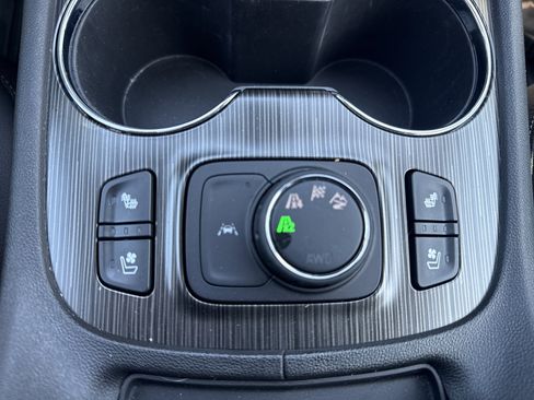 Used 2023 GMC Acadia SLT w/ Elevation Edition AWD/4WD image 29