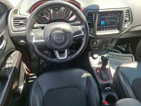 Used 2019 Jeep Compass Trailhawk w/ Cold Weather Group AWD/4WD image 11