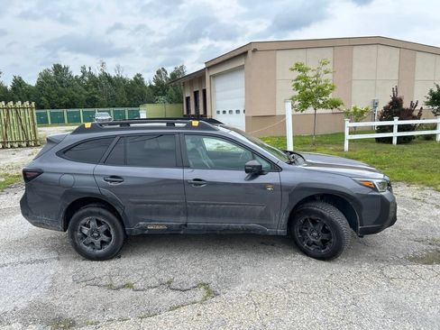 Used 2022 Subaru Outback Wilderness AWD/4WD image 5
