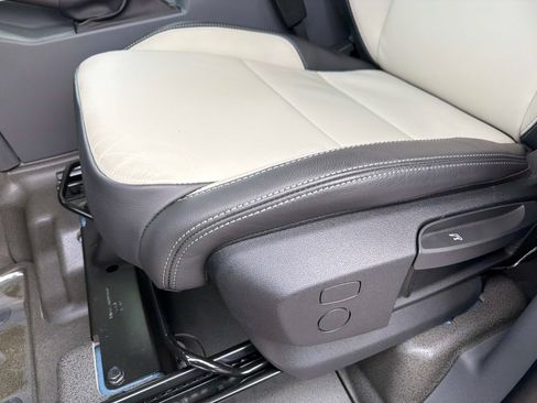 New 2026 INEOS Grenadier Fieldmaster Edition AWD/4WD image 16