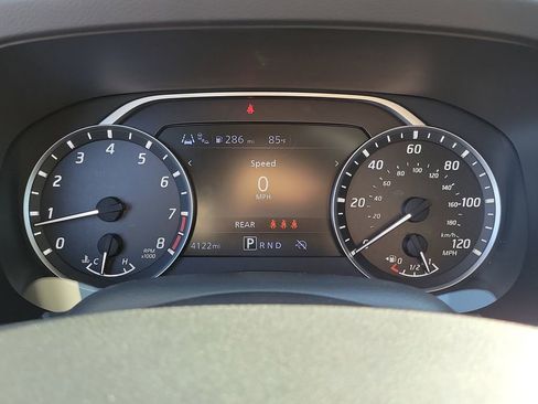 Certified 2025 Nissan Frontier SV w/ Tow Package RWD image 7