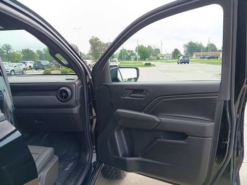 Certified 2025 Chevrolet Colorado Trail Boss AWD/4WD image 20