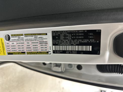 Used 2024 Lexus RX 350 Premium w/ Accessory Package (K3) AWD/4WD image 35