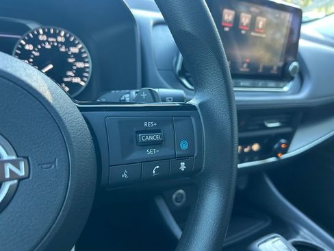 Used 2023 Nissan Rogue SV image 21