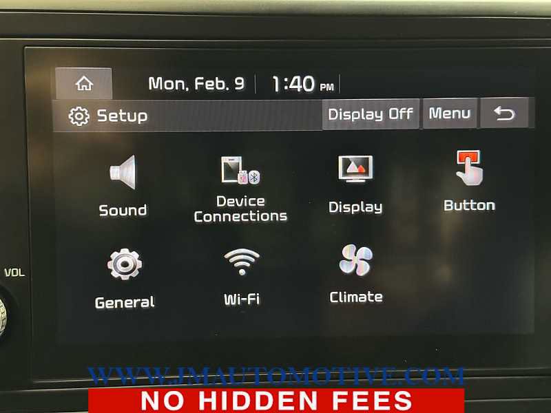 Used 2024 Kia Carnival LX FWD image 29