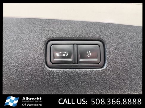 Used 2022 Genesis GV70 2.5T w/ Select Package AWD/4WD image 16