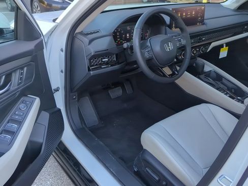 Certified 2025 Honda Accord EX-L image 3