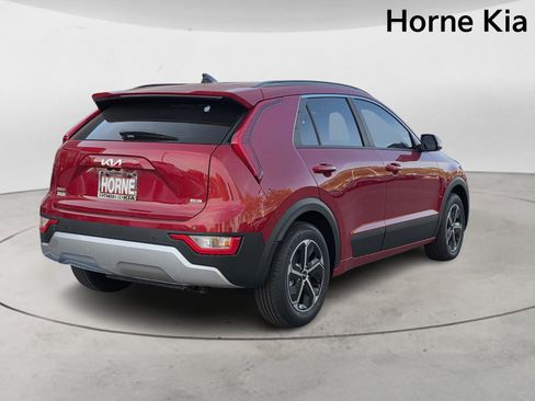 New 2025 Kia Niro EX image 4
