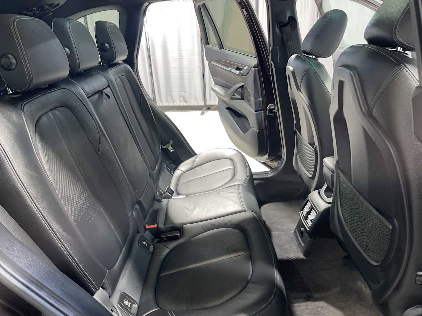 Used 2018 BMW X1 xDrive28i AWD/4WD image 13