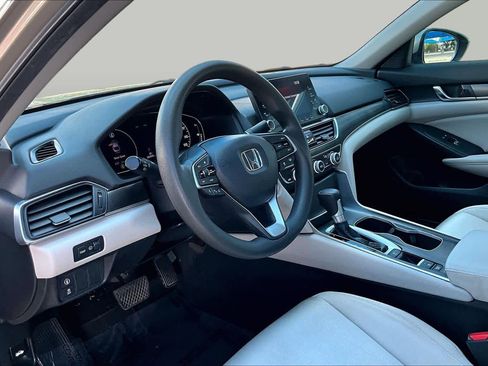 Used 2019 Honda Accord LX image 18