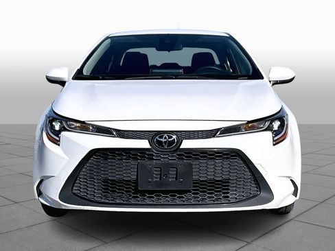 Used 2020 Toyota Corolla LE image 4