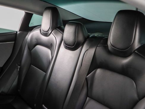 Used 2025 Tesla Model 3 Long Range image 22