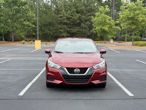 Used 2020 Nissan Versa SV FWD image 2