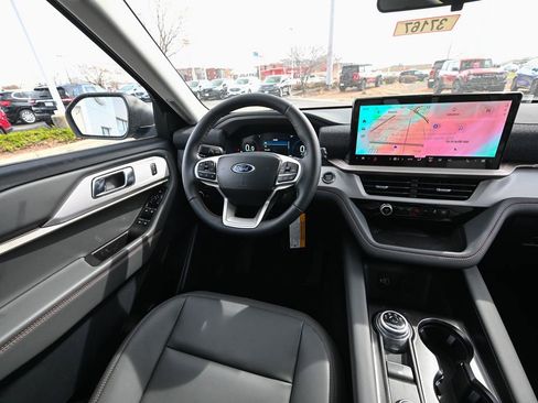 New 2026 Ford Explorer Active w/ Active Comfort Package image 30