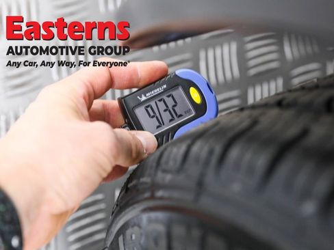 Used 2023 Nissan Kicks SV image 29