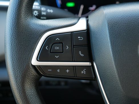 Used 2021 Toyota Sienna LE image 31