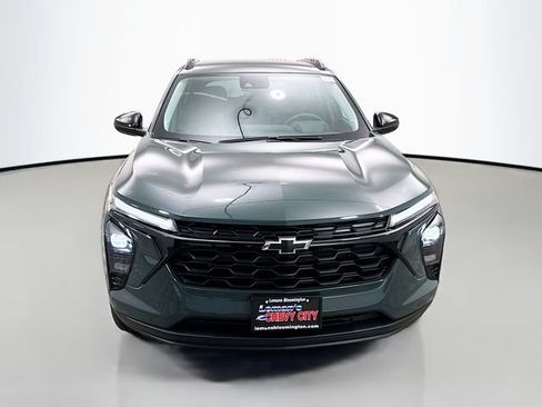 New 2026 Chevrolet Trax LT w/ Driver Confidence Package FWD image 2