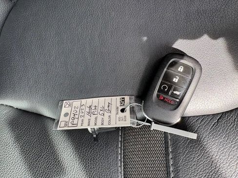 Used 2023 Honda Pilot EX-L image 6