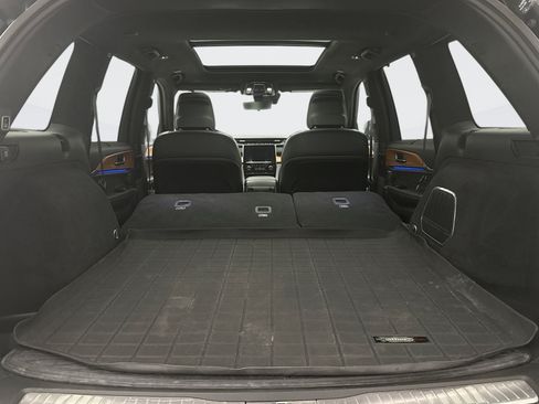 Used 2022 Jeep Grand Cherokee Summit AWD/4WD image 25