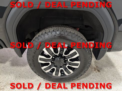 Used 2025 GMC Sierra 2500 Denali Ultimate AWD/4WD image 13