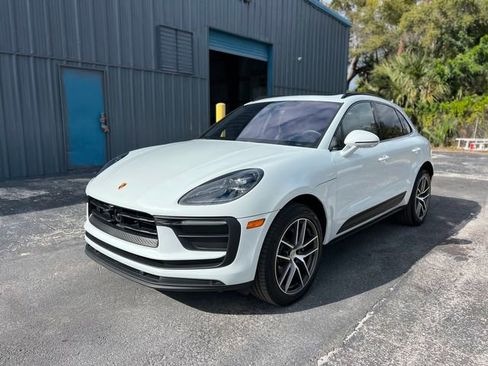 Used 2023 Porsche Macan Turbo image 88