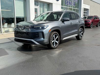 Used 2026 Volkswagen Tiguan SE w/ Panoramic Sunroof Package